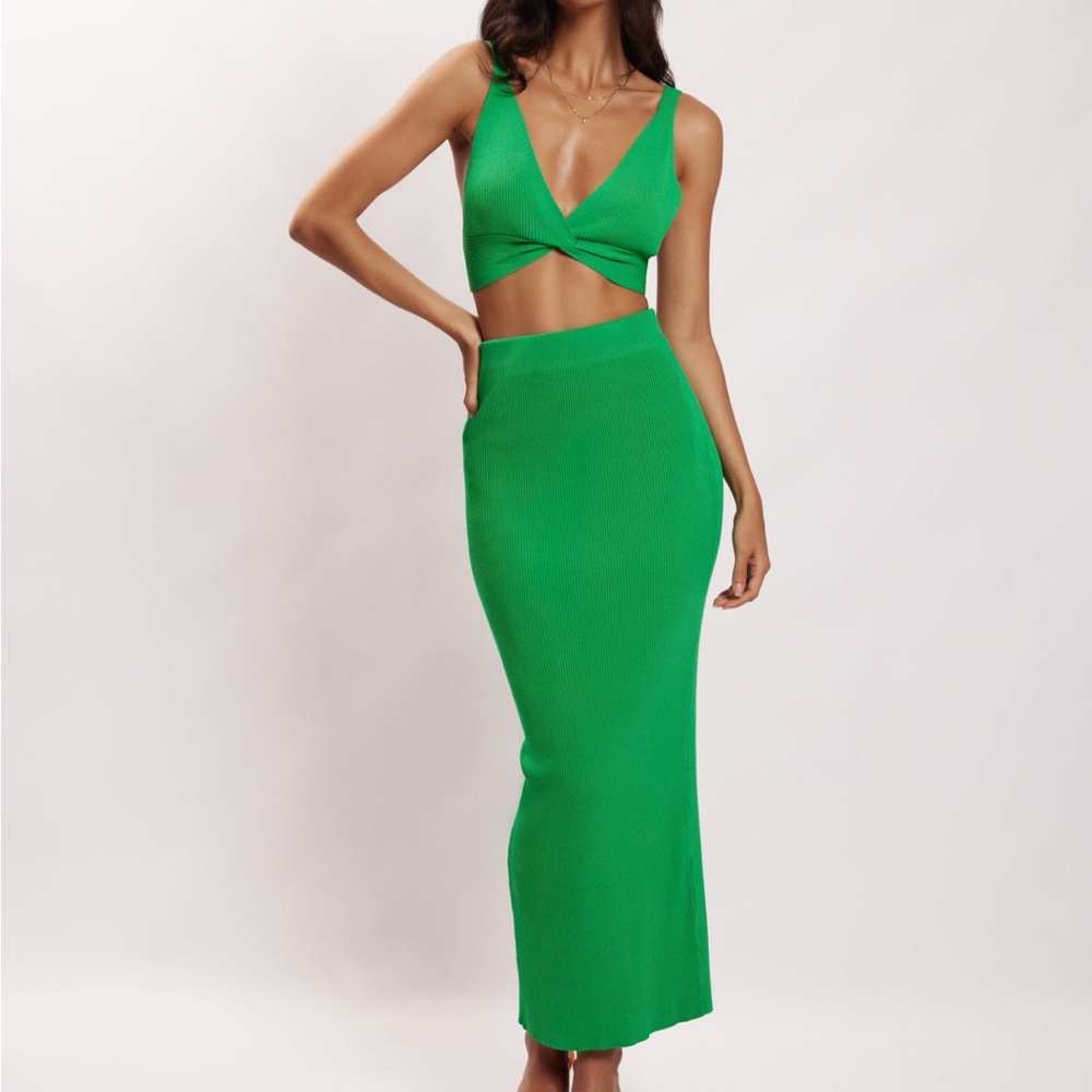 Meshki Green Ribbed Twist Crop Top & Skirt Set - Picture 5 of 7